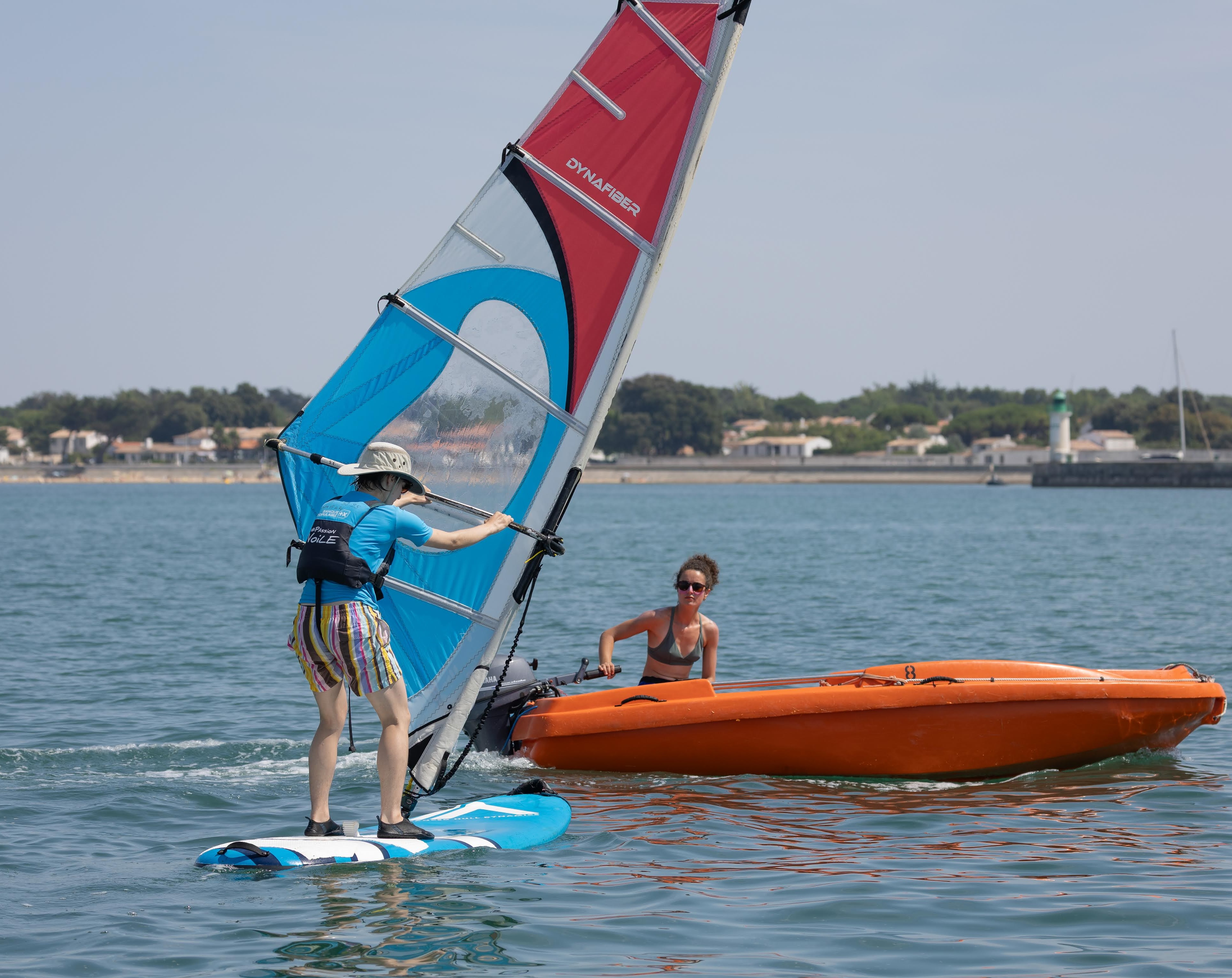 Cours de planche à voile au CNPA